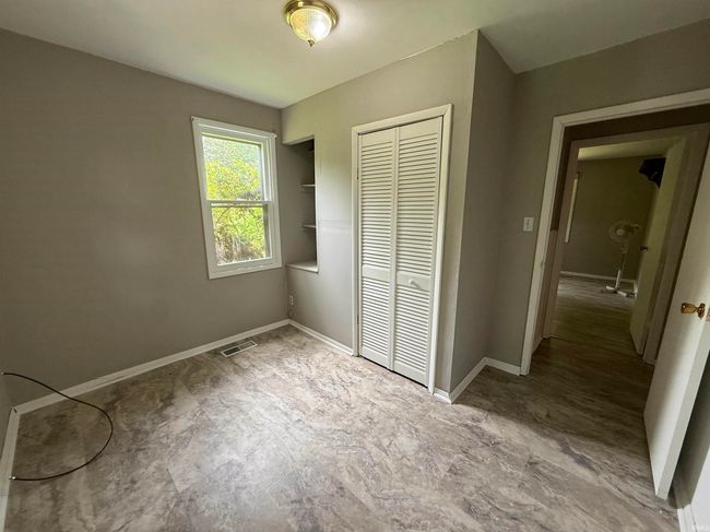 62 N County Road 175 E, House other with 3 bedrooms, 2 bathrooms and null parking in Winslow IN | Image 17