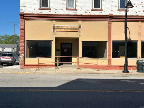 127 S State St, South Whitley, IN, 46787-1309 | Card Image