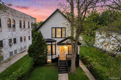 430 Holbrook St, Detroit, MI, 48202-1860 | Card Image