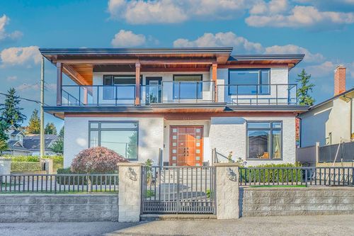 5111 Clinton St, Burnaby, BC, V5J2L5 | Card Image