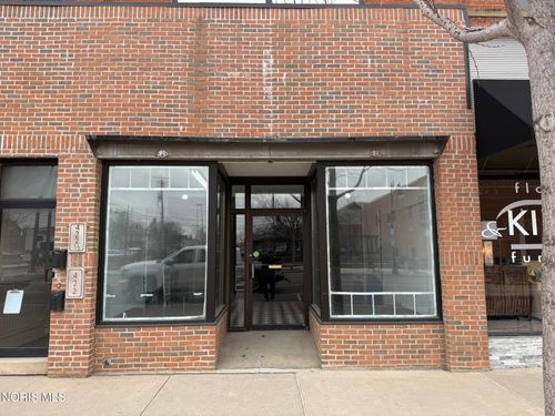 422 Clinton St, Defiance, OH, 43512-2633 | Card Image