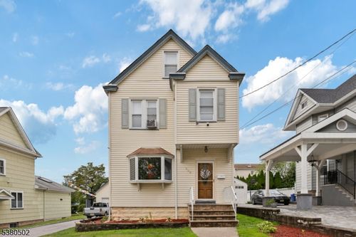 528 Anderson Ave, Wood Ridge, NJ, 07075-2310 | Card Image