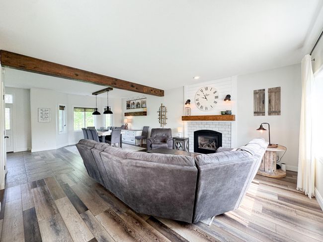 Living Room 1.jpg | Image 9