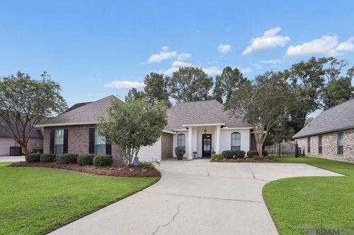 42249 Conifer Rd, Gonzales, LA, 70737-7562 | Card Image