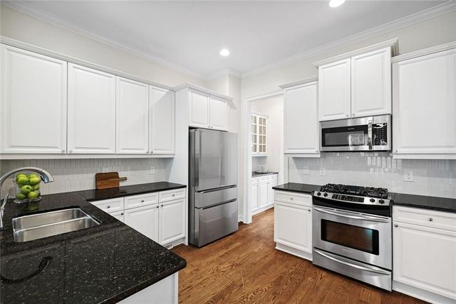 5139 Peachtree Rd, Townhouse with 3 bedrooms, 4 bathrooms and 2 parking in Chamblee GA | Image 12