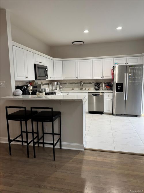 24-24 Barr Ln, Monroe, NY, 10950-4939 | Card Image