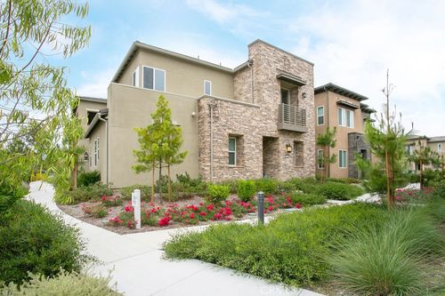 233 Follyhatch, Irvine, CA, 92618 | Card Image