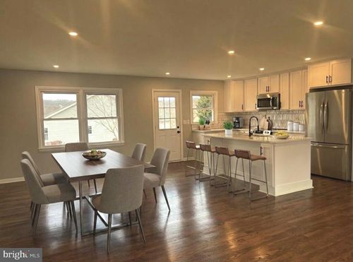 624 Foxcroft Rd, WARRENTON, VA, 20186-2016 | Card Image