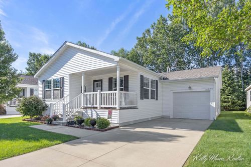 1537 N Teal Waters Dr, Jenison, MI, 49428-9209 | Card Image