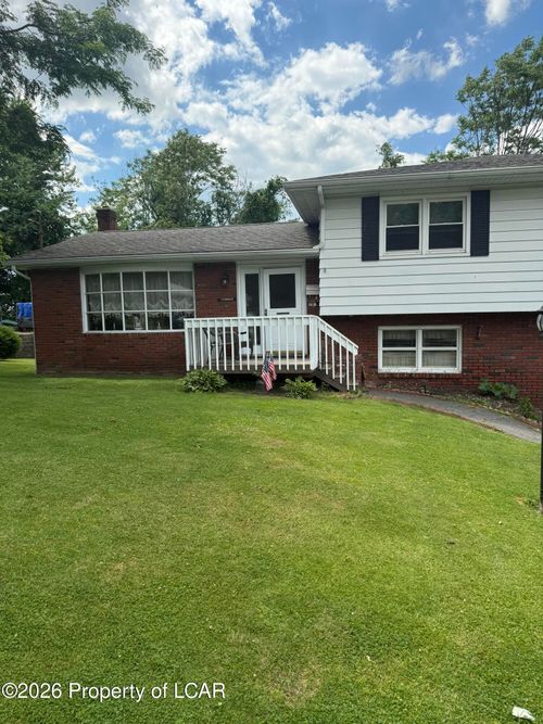 19 Wall St, Pittston, PA, 18640-3439 | Card Image