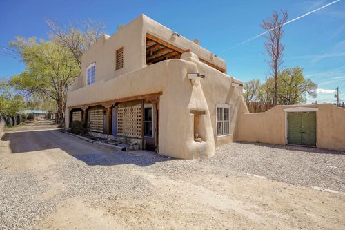 17 Valerio Rd, Ranchos de Taos, NM, 87557-7826 | Card Image