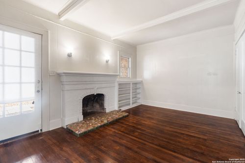 1618-1618 W Kings Hwy, San Antonio, TX, 78201-5003 | Card Image