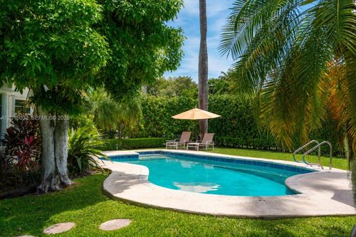 363 S Hibiscus Dr, Miami Beach, FL, 33139-5177 | Card Image
