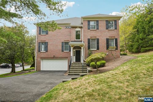 63 Spring Hill Cir, Wayne, NJ, 07470-8440 | Card Image
