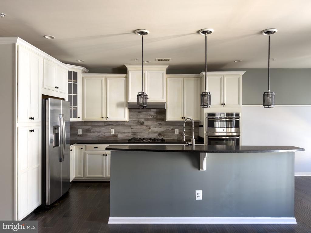 Residential Lease in ASHBURN 4