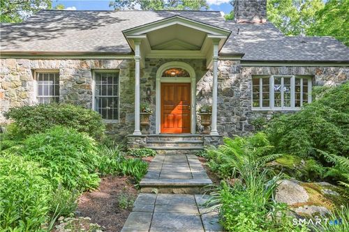 5 Topping Ln, Norwalk, CT, 06854-3418 | Card Image