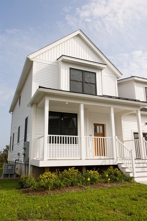 219 Aurora Rd, South Burlington, VT, 05403-7673 | Card Image