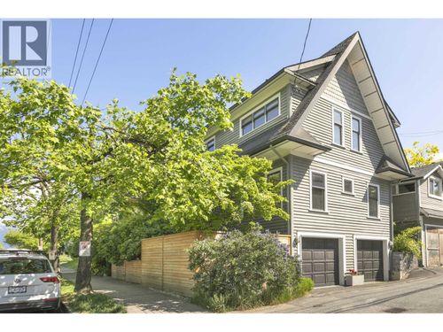 1608 Woodland Dr, Vancouver, BC, V5L3T1 | Card Image
