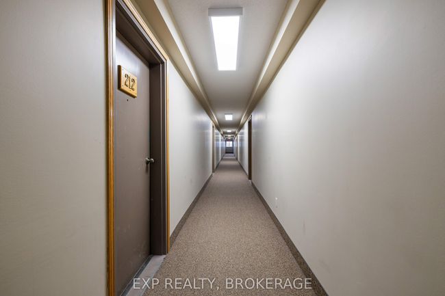 212 - 573 Armstrong Rd, Condo with 2 bedrooms, 1 bathrooms and 1 parking in Kingston ON | Image 23