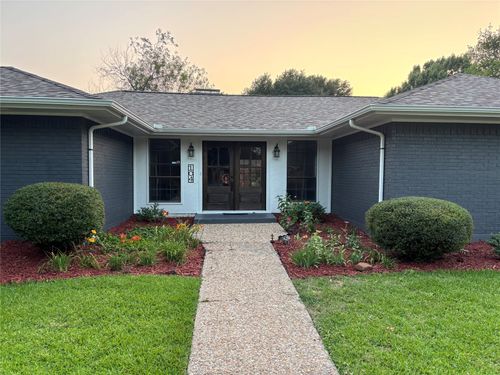104 Chieftain Dr, Waxahachie, TX, 75165-1504 | Card Image
