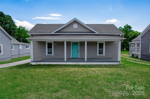 921 W 1st St, Lowell, NC, 28098-1329 | Card Image