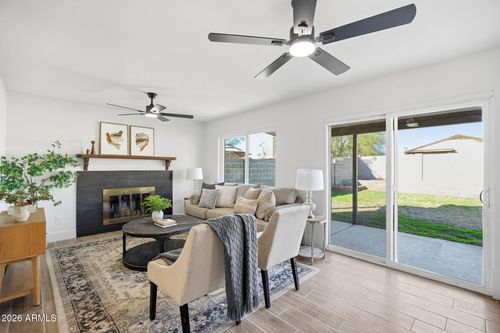 1410 E Topeka Dr, Phoenix, AZ, 85024-8205 | Card Image