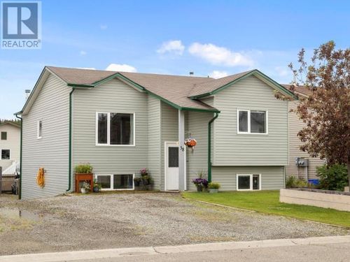 38 Valerie Cres, Whitehorse, YT, Y1A6V9 | Card Image