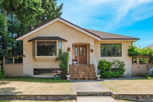 3778 Triumph St, Burnaby, BC, V5C1Y4 | Card Image