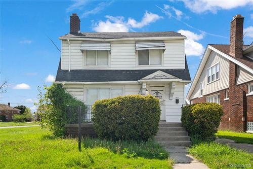 13111 Manor St, Detroit, MI, 48238-3067 | Card Image