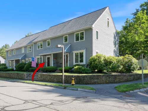 34-34 Country Hollow Ln, Haverhill, MA, 01832-1252 | Card Image