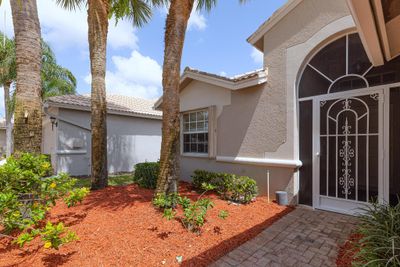 8278 Duomo Circle, House other with 3 bedrooms, 2 bathrooms and null parking in Boynton Beach FL | Image 2