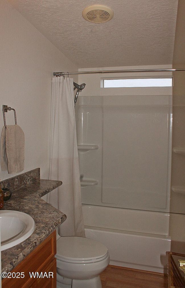 Guest Bath | Image 17