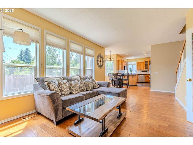 308 Sw 38 Th Loop, House other with 4 bedrooms, 3 bathrooms and 3 parking in Gresham OR | Image 21