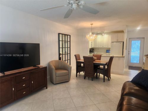 101-5101 Nw 34th St, Lauderdale Lakes, FL, 33319-5203 | Card Image