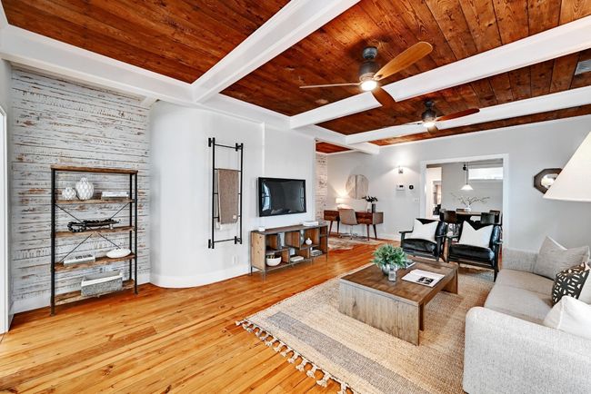 702 W Mary St, House other with 3 bedrooms, 3 bathrooms and 5 parking in Austin TX | Image 7