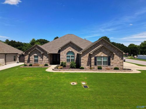 16904 Stonegate Dr, Athens, AL, 35613-8597 | Card Image