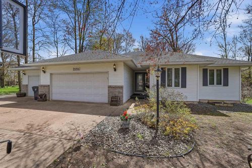 2151 W Breezewood Ct, PLOVER, WI, 54467-3012 | Card Image