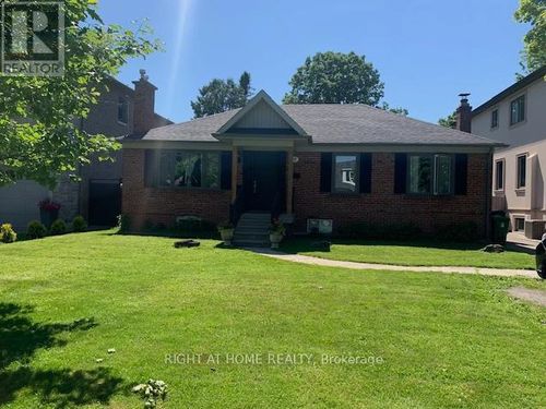 8 Burnelm Dr, Etobicoke, ON, M9B4N3 | Card Image