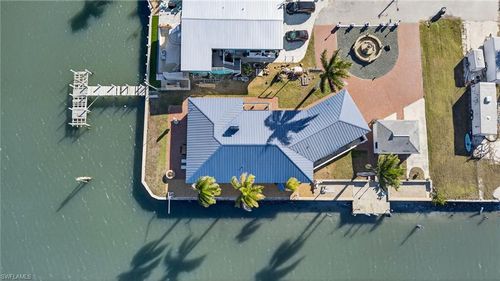 867 Oak St, FORT MYERS BEACH, FL, 33931-2927 | Card Image