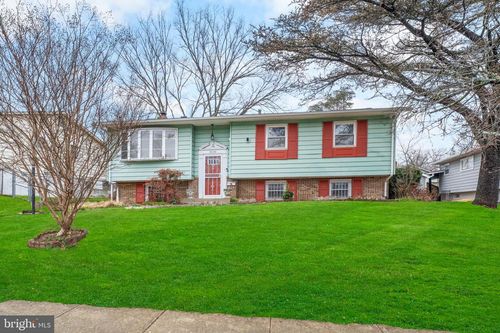 8020 Tiffany Ln, LANHAM, MD, 20706-3567 | Card Image