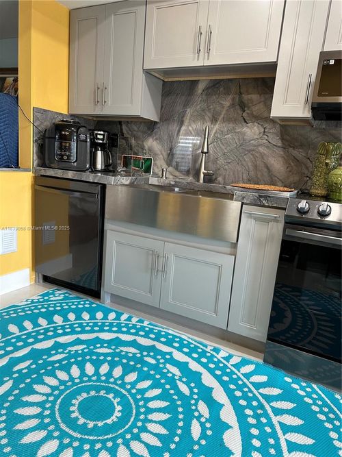 apt-712-15481 Sw 81st Circle Ln, Miami, FL, 33193-2607 | Card Image