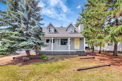 213 2 Ave, Marwayne, AB, T0B2X0 | Card Image