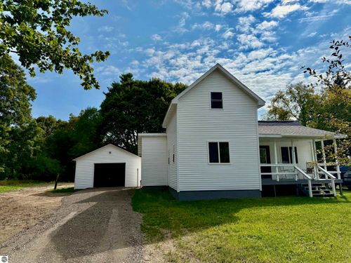 112 White St, Marion, MI, 49665-9657 | Card Image