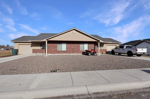 1732 and 1734 Dollys Way, Heyburn, ID, 83336-9705 | Card Image