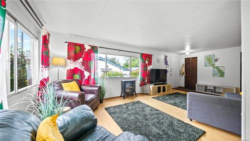 240 Campbell St, Tofino, BC, V0R2Z0 | Card Image