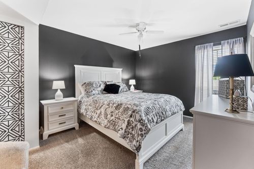 e-1080 Merrimar Cir S, Columbus, OH, 43220-3576 | Card Image