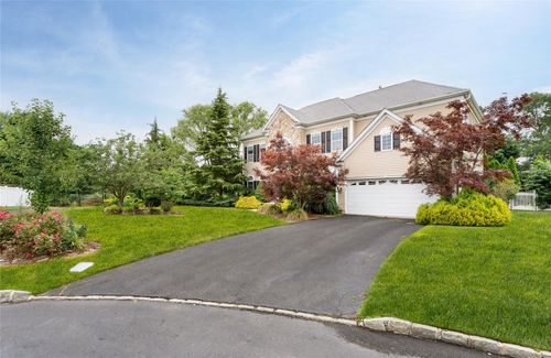 48 Avolet Ct, Mount Sinai, NY, 11766-3402 | Card Image