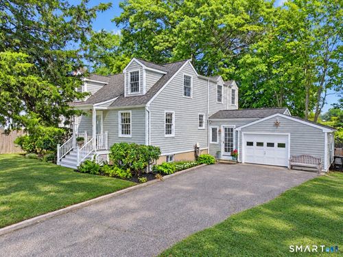 233 Beaumont St, Fairfield, CT, 06824-5746 | Card Image