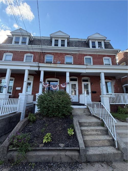 27 S Chestnut St, BOYERTOWN, PA, 19512-1508 | Card Image