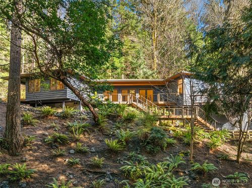 5384 Crystal Springs Dr Ne, Bainbridge Island, WA, 98110-2043 | Card Image